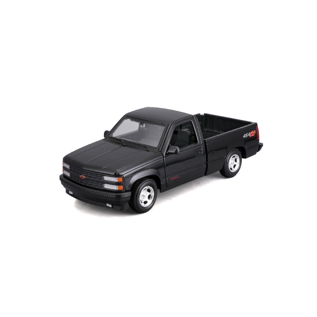 Maisto 1/24 SE 1993 Chevrolet 454 SS Pickup Truck - Black