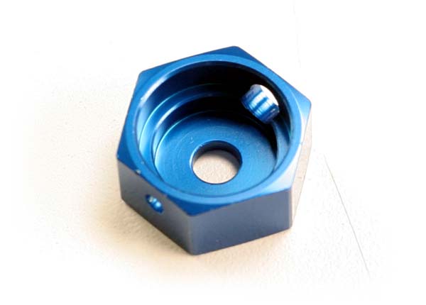 Traxxas Brake Adapter, Hex Aluminum (Blue) (For T-Maxx Steel Con