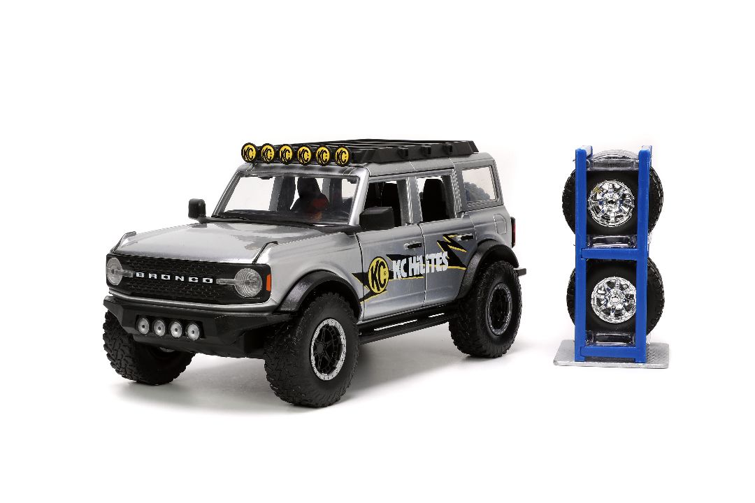 Jada 1/24 "Just Trucks" with Rack - 2021 Ford Bronco