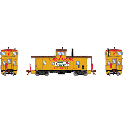 HO ICC Caboose CA-10 with Lights  UP #25724