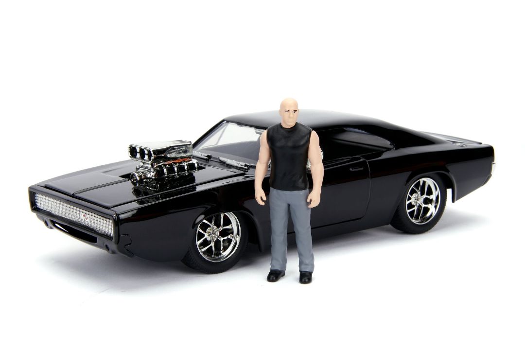 Jada 1/24 "Fast & Furious" Dom's Dodge Charger w/ figure - Build n' Collect