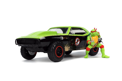 Jada 1/24 "Hollywood Rides" Teenage Mutant Ninja Turtles - 1967 Chevy Camaro with Raphael