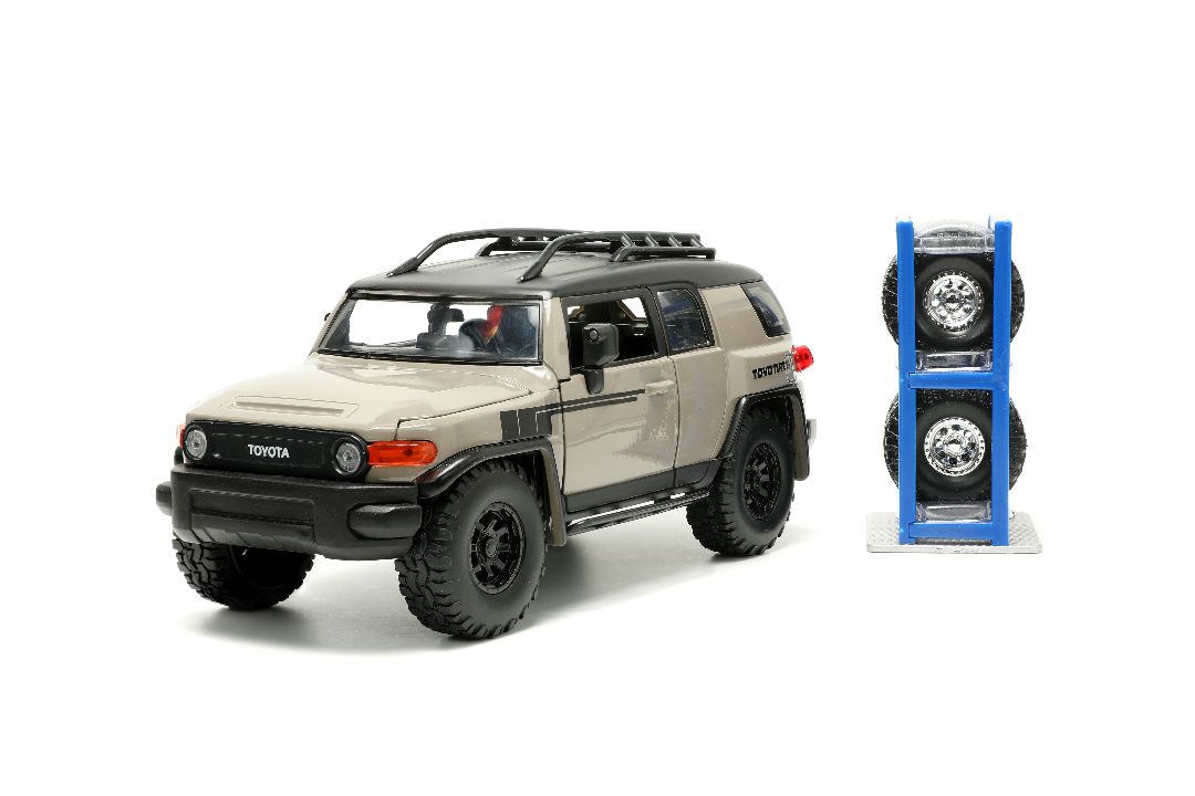 Jada 1/24 "Just Trucks" with Rack - Toyota FJ Cruiser