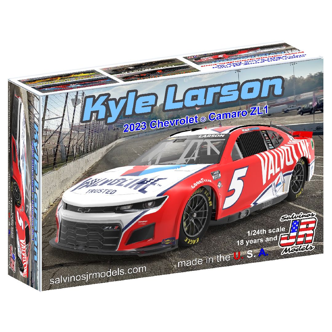 Salvinos JR Models 1/24 Hendrick Motorsports Kyle Larson 2023 Camaro "Valvoline" Model Kit