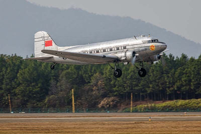 Trumpeter 1/48 DC-3